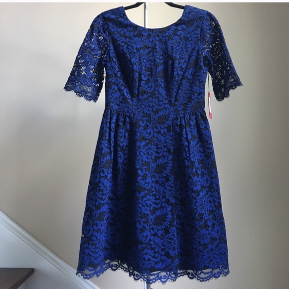 Vince Camuto Lace Short Sleeve Lace Dress NWT - Picture 2 of 2